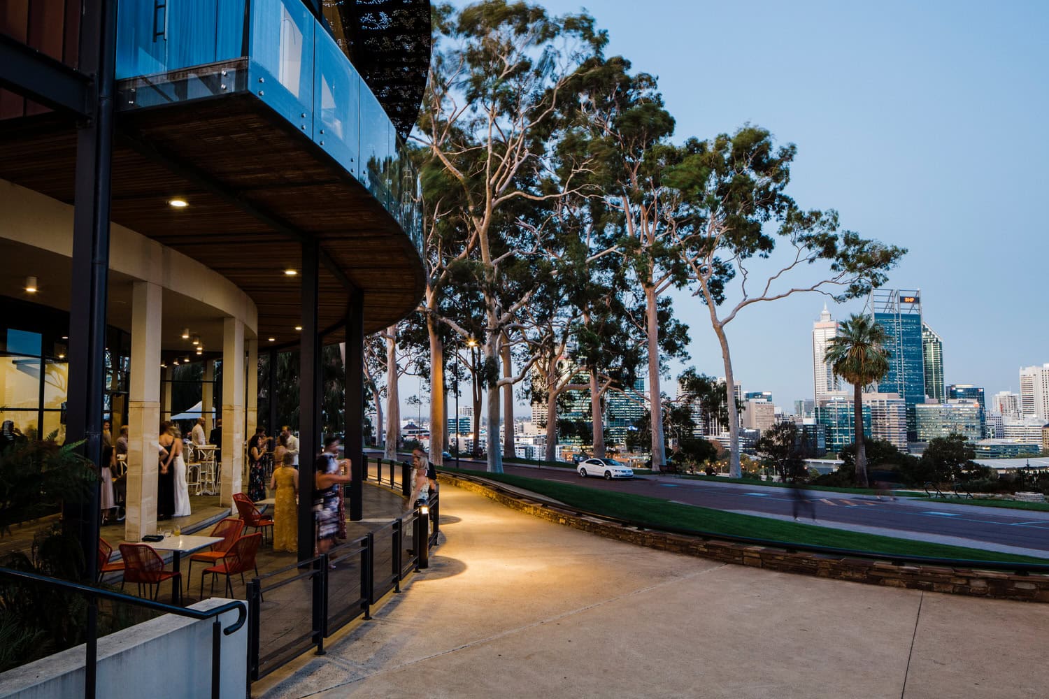 FRASERS KINGS PARK WEDDING LAURA AND LEE